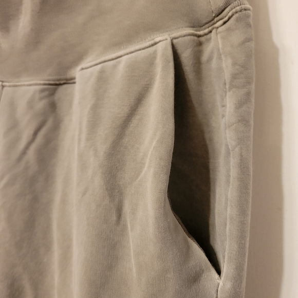 ALO yoga cargo sweatpants Small - Picture 3 of 9